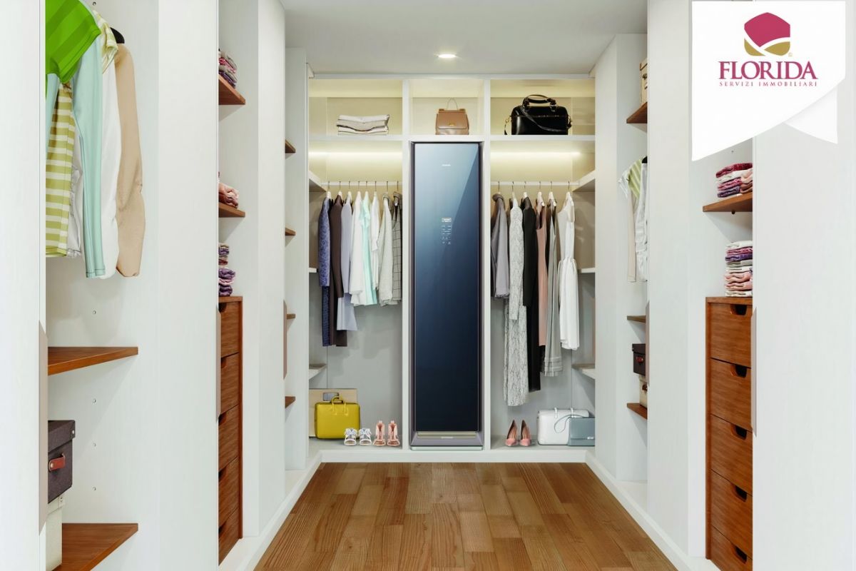 Casa smart: la cabina armadio che igienizza gli abiti